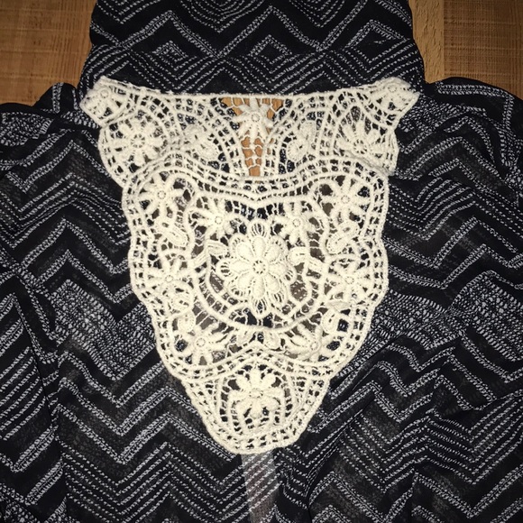 Blouse - Picture 3 of 3